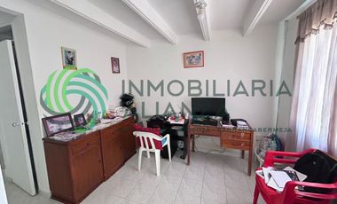 casa en venta en san francisco de la cuesta. Cod V61780