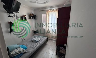 casa en venta en san francisco de la cuesta. Cod V61780