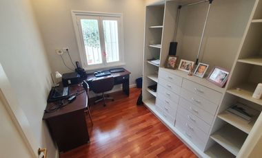 Gran Chalet reciclado de nueve ambientes - Divino Rostro - Mar del Plata