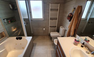 Gran Chalet reciclado de nueve ambientes - Divino Rostro - Mar del Plata