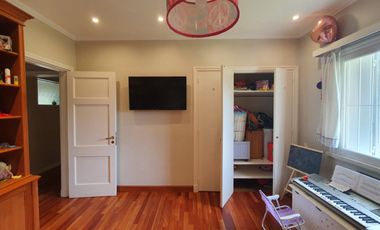 Gran Chalet reciclado de nueve ambientes - Divino Rostro - Mar del Plata