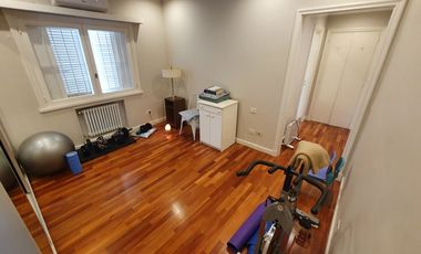 Gran Chalet reciclado de nueve ambientes - Divino Rostro - Mar del Plata