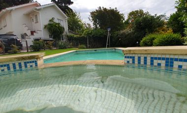 Gran Chalet reciclado de nueve ambientes - Divino Rostro - Mar del Plata
