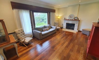 Gran Chalet reciclado de nueve ambientes - Divino Rostro - Mar del Plata