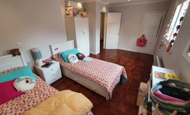 Gran Chalet reciclado de nueve ambientes - Divino Rostro - Mar del Plata