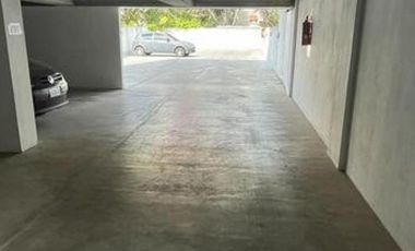 COCHERA EN PLENO CENTRO DE BANFIELD