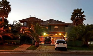 Maravillosa Casa, 400 m2 en Pinares de Montemar, Concon
