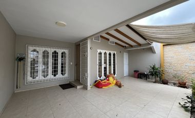 casa en arriendo en paraíso. Cod A106265