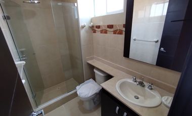 apartamento en arriendo en altos de riomar. Cod A104706