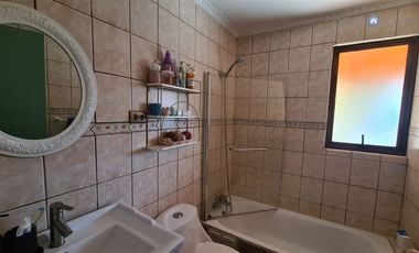 Casa en venta de 4 dorm. en Graneros