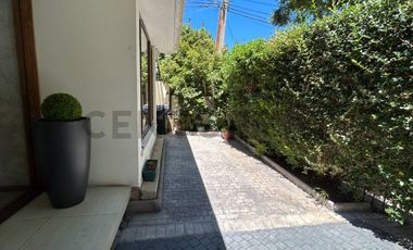 Venta Hermosa Casa en venta en Cerro Castillo.