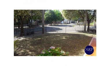 VENTA- CASA ESQUINA 3 DORMITORIOS- BARRIO ANEXO ROSEDAL