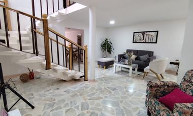 casa en venta en villa antigua. Cod V29329