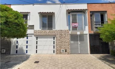 Se vende hermosa casa de dos pisos Barrio Santa Ana Palmira Valle