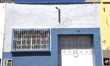 Propiedad en Venta gran ubicación sobre emblemática calle de Centro Histórico de Querétaro