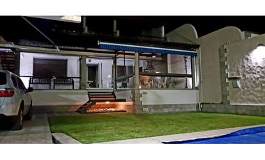 CASA EN VENTA CON VISTA AL LAGO 