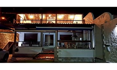 CASA EN VENTA CON VISTA AL LAGO 