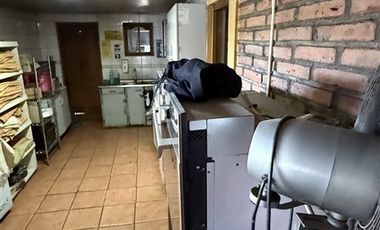 Restaurante, supermercado y Casa en venta en Pencahue