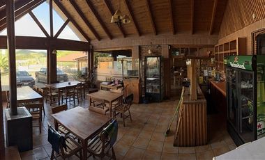 Restaurante, supermercado y Casa en venta en Pencahue