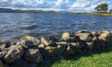 Lotes en el lago
