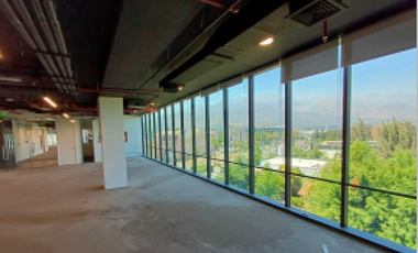 Oficina en Arriendo en Av. La Dehesa 1500