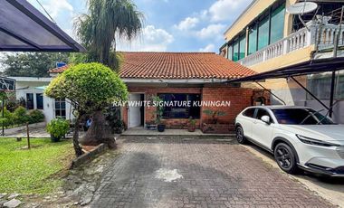 Rumah Lama 1 Lantai Cocok Untuk Bisnis di Jl Bangka Zona Komersial