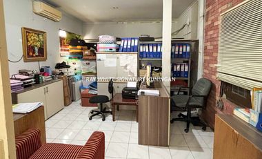 Rumah Lama 1 Lantai Cocok Untuk Bisnis di Jl Bangka Zona Komersial