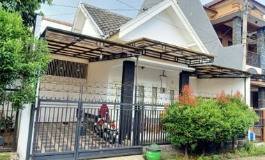 Rumah Mewah Siap Huni Kawasan Araya di Blimbing Permai Malang