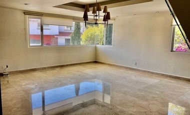 SUPER OPORTUNIDAD Espectacular Casa en Renta en Lomas Country sin amueblar
