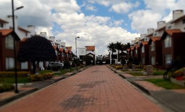 casa en arriendo en cota. Cod A7154101