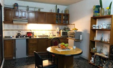 Casa PH en venta en Quilmes Oeste