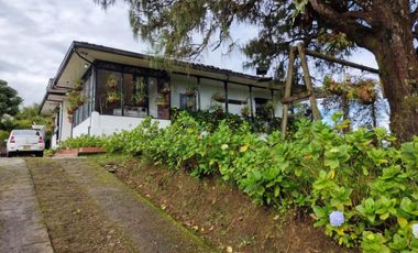 finca en arriendo/venta en via pereira. Cod A14562