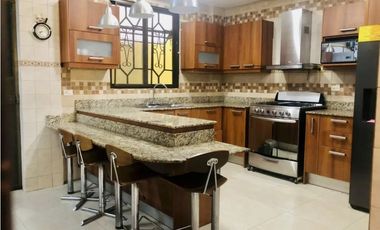 SE ALQUILA HERMOSA CASA EN ANCON $2,100 AM