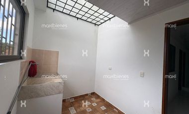 casa en arriendo en la ceja. Cod A68551
