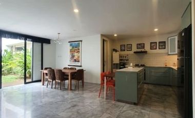 Rumah di Cipete, 2Lt, Pool, Semi Furn, dlm Private Cluster