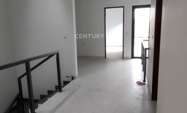 Rumah Baru Di Komplek Setra Duta Bandung