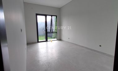 Rumah Baru Di Komplek Setra Duta Bandung