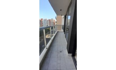 ** 2 ambientes plena vista mar y Plaza Colón Edificio nuevo. Cochera.