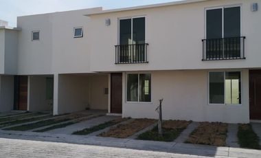 VENTA DE CASA NUEVA EN CONDOMINIO EN TENANGO DEL VALLE EDO. MEX.