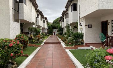 casa condominio en venta en ciudad jardín. Cod V102890