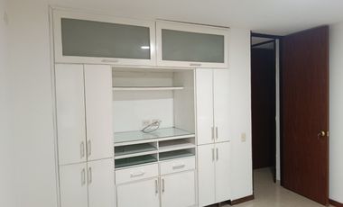 apartamento en arriendo en el limonar. Cod A11892