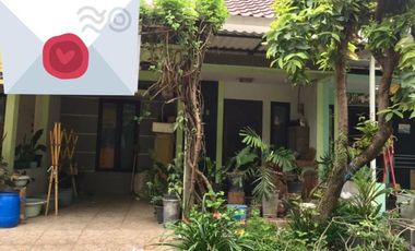 Rumah Strategis di Perumahan Puri Asri Pakuwon City Kota Surabaya