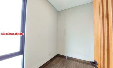 RUMAH DI PATANGPULUHAN WIROBRAJAN KOTA YOGYAKARTA DEKAT MALIOBORO