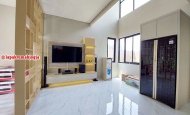 RUMAH DI PATANGPULUHAN WIROBRAJAN KOTA YOGYAKARTA DEKAT MALIOBORO