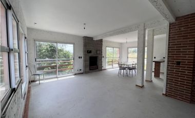 Casa 4 ambientes con vista panorámica