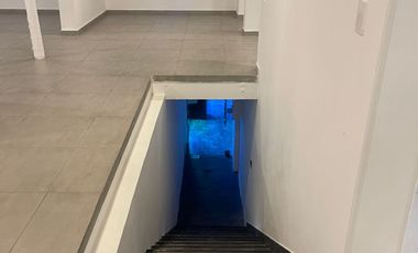 local en arriendo en cabecera del llano. Cod A120628