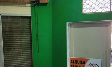 Local comercial con baño.