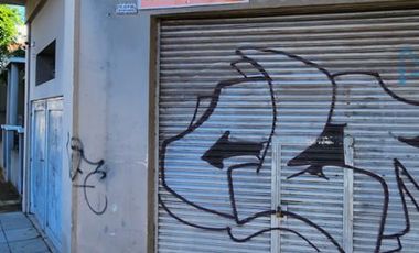 Local comercial con baño.