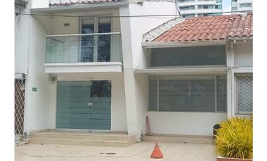 Casa en Manga en la avenida Miramar, en Cartagena de Indias