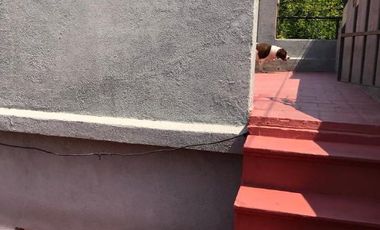 Casa PH en venta en Lanus Oeste